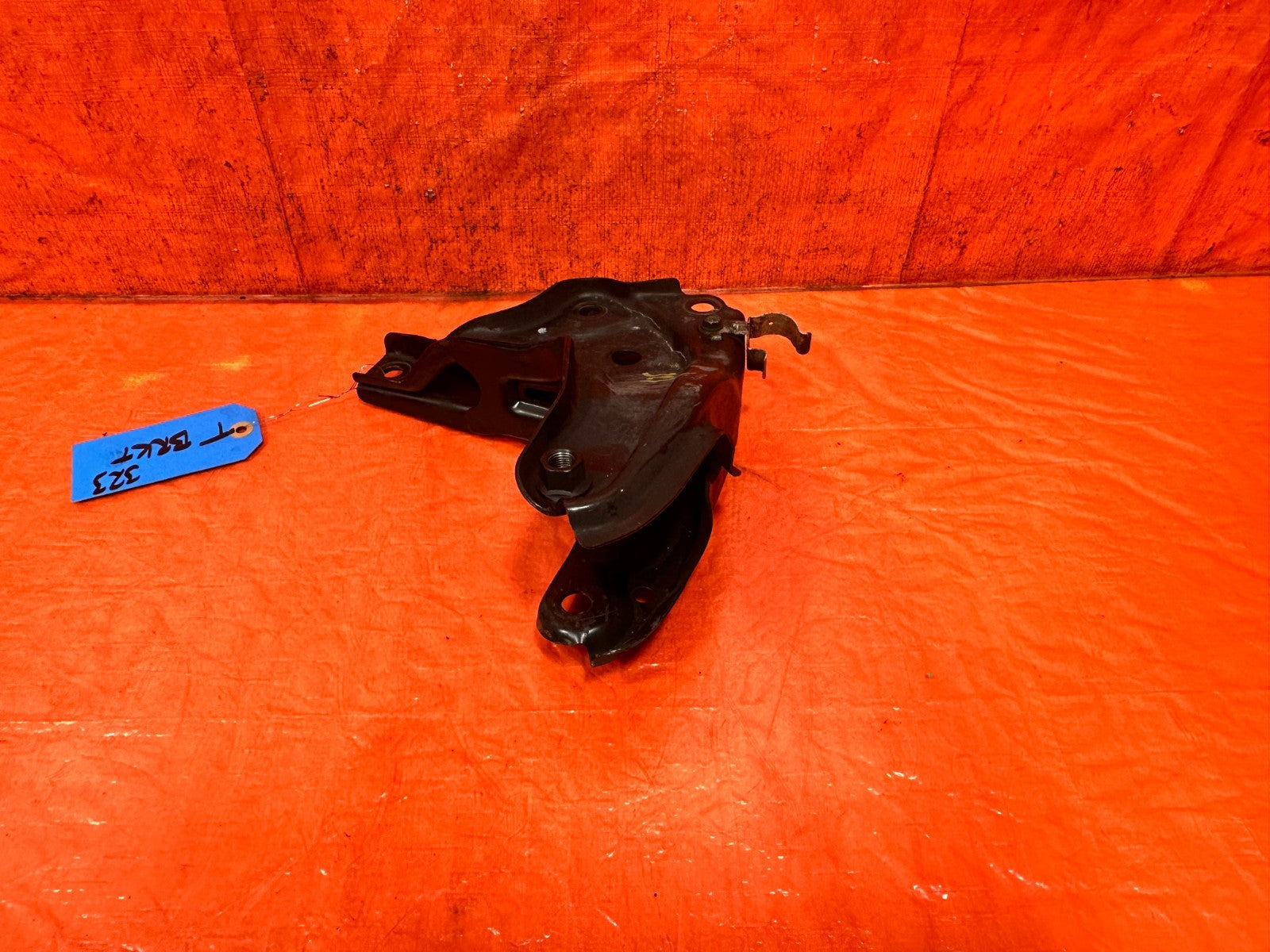 97 01 HONDA PRELUDE   H22 MANUAL REAR TRANSMISSION BRACKET   OEM FACTORY #3235