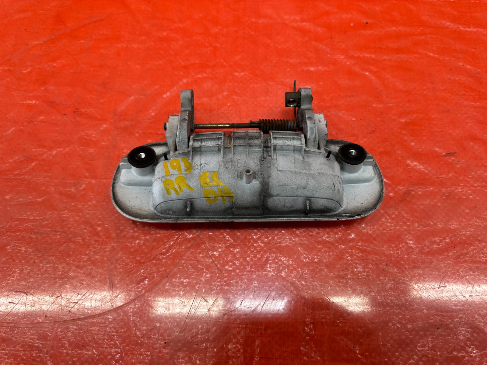 95 98 HONDA ODYSSEY   PASSENGER RIGHT REAR EXTERIOR DOOR HANDLE WHITE OEM #1937