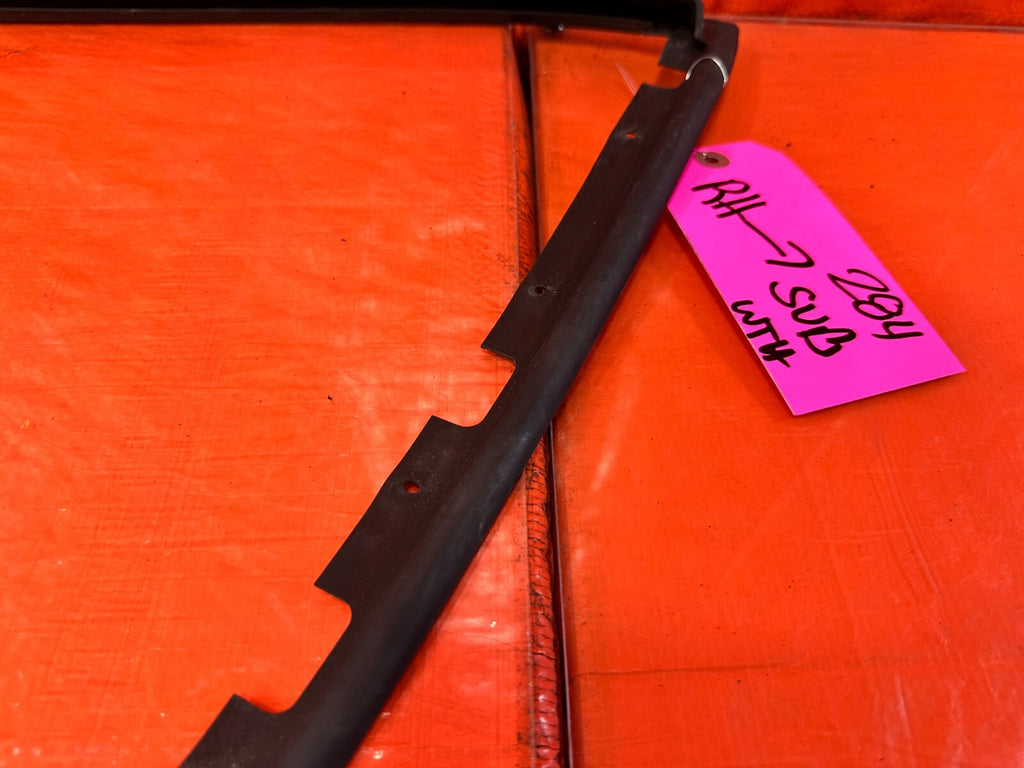 96 00 HONDA CIVIC   COUPE & HATCH   PASSENGER RIGHT DOOR GLASS SUB SEAL OEM #2842