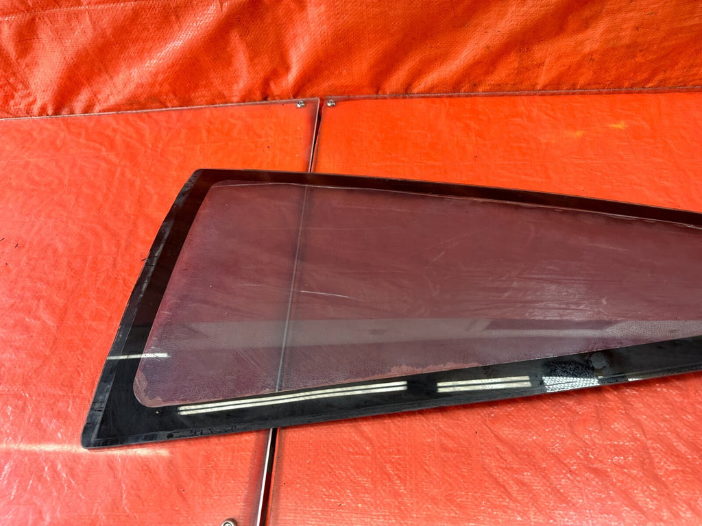 88 91 HONDA CRX   DRIVER LEFT REAR 1/4 GLASS WINDOW   OEM FACTORY #2433