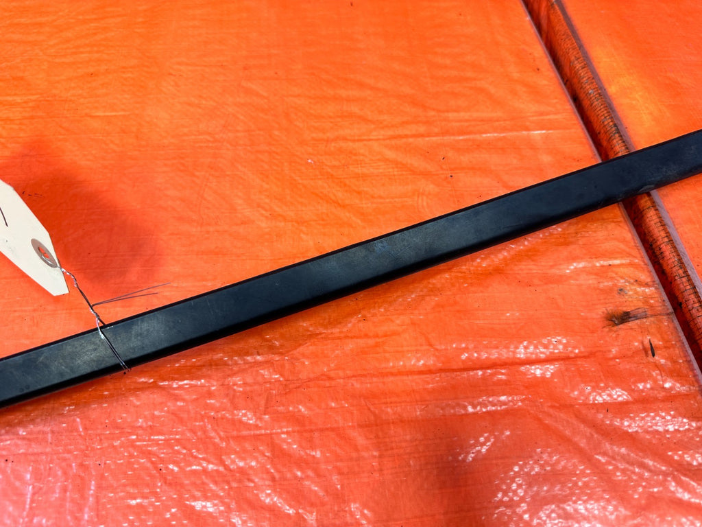 18 22 HONDA ACCORD   DRIVER LEFT EXTERIOR WINDSHIELD TRIM PLASTIC   OEM #3246