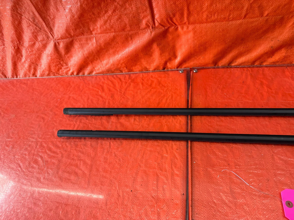 06 11 CIVIC 2D COUPE   EXTERIOR DOOR WINDOW GLASS TRIM SET LEFT RIGHT   OEM 2375