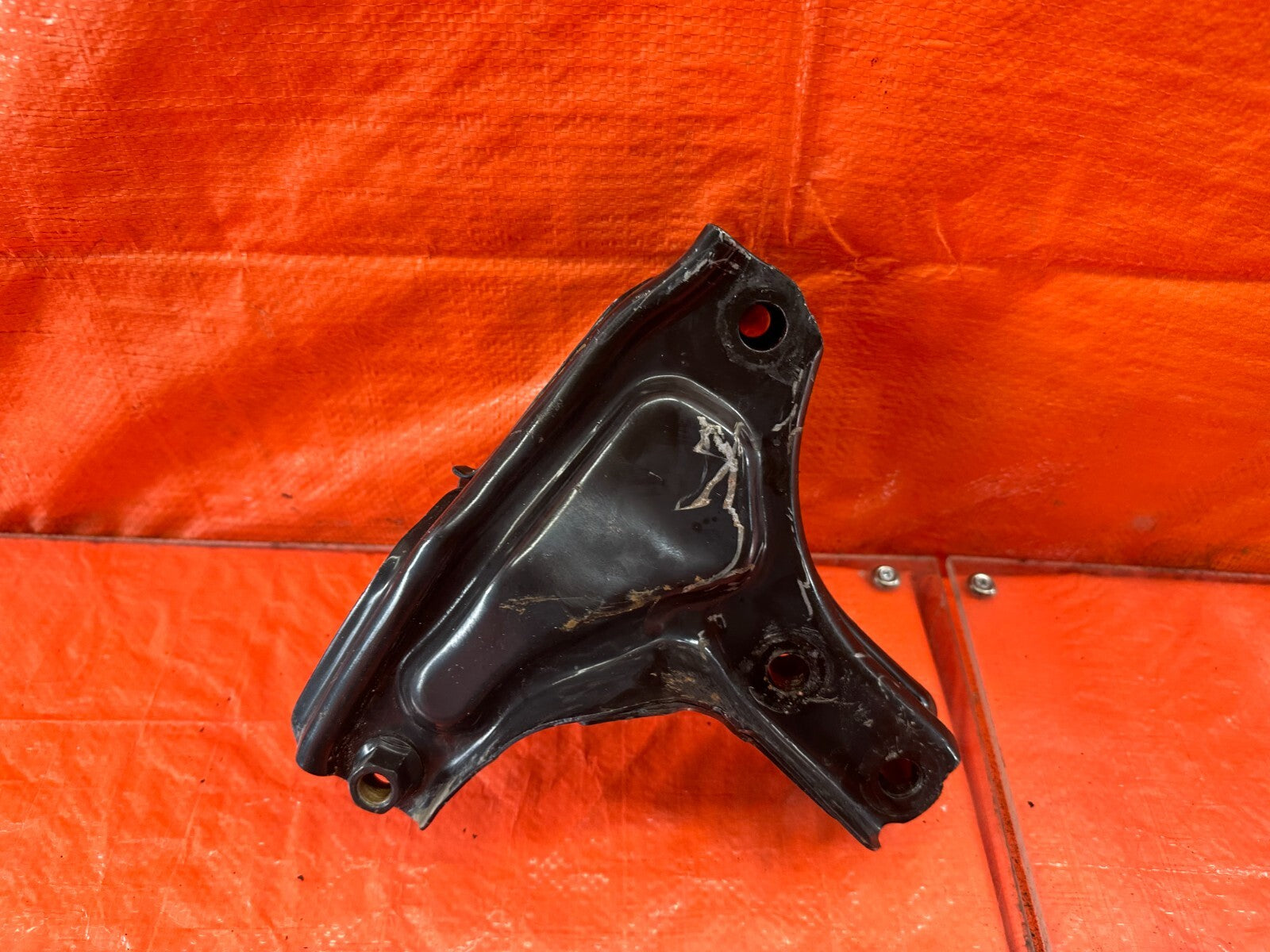 96 00 HONDA CIVIC EX COUPE   REAR TRANSMISSION BRACKET   AUTOMATIC AUTO A/T 2312
