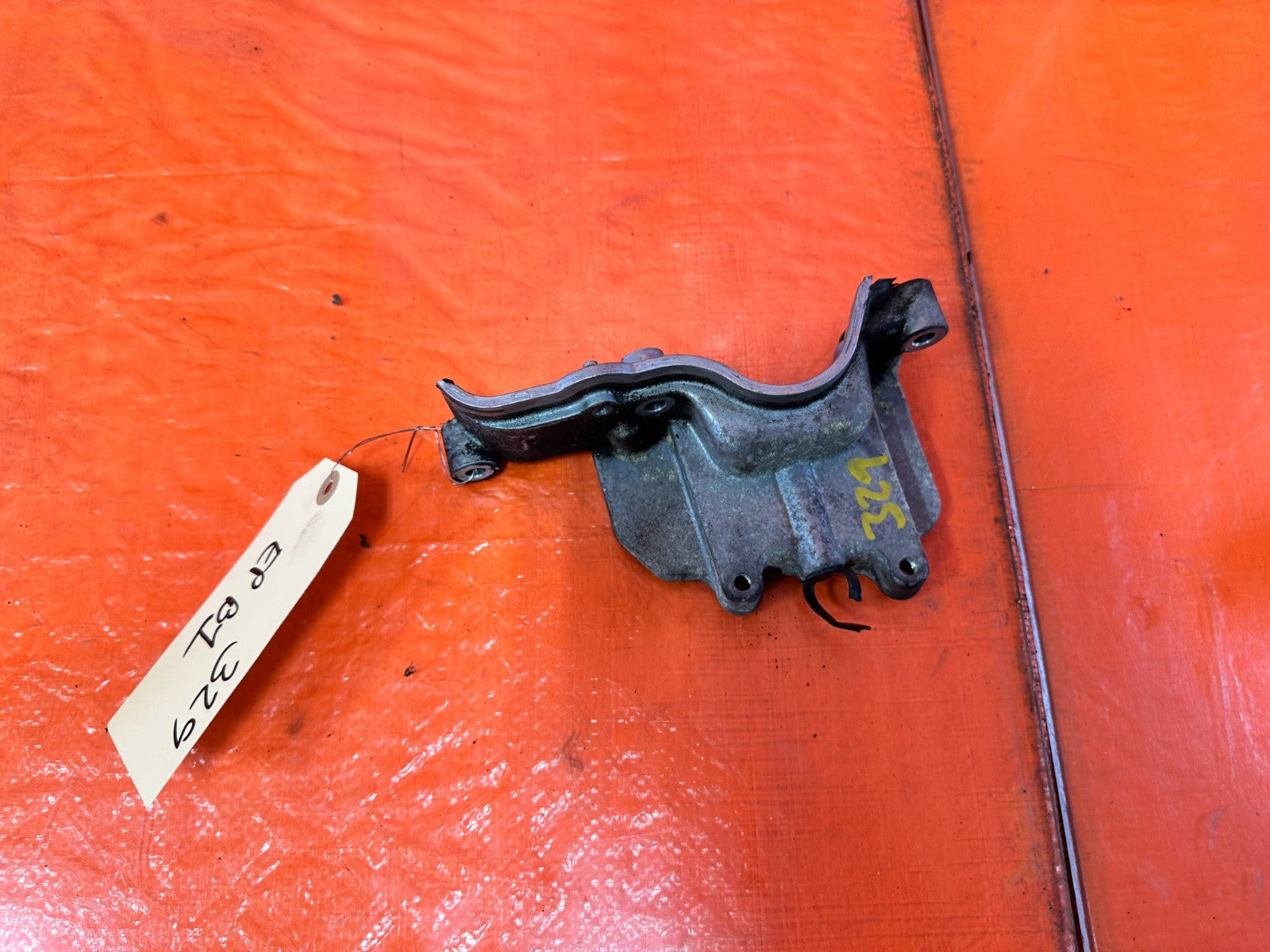 08 15 INFINITI G37 Q60 3.7L REAR CAMSHAFT ANGLE SENSOR COVER #3296