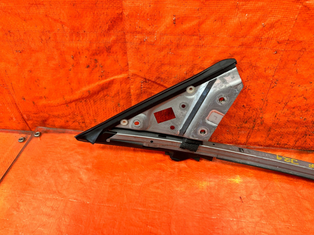 08 15 INFINITI G37 COUPE &   DRIVER LEFT EXTERIOR WINDOW GLASS GUIDE OEM 3297