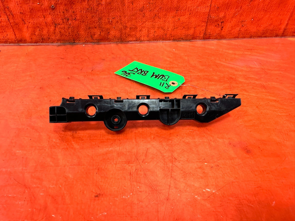 16 24 INFINITI Q50   RIGHT REAR BUMPER BRACKET   OEM 3161