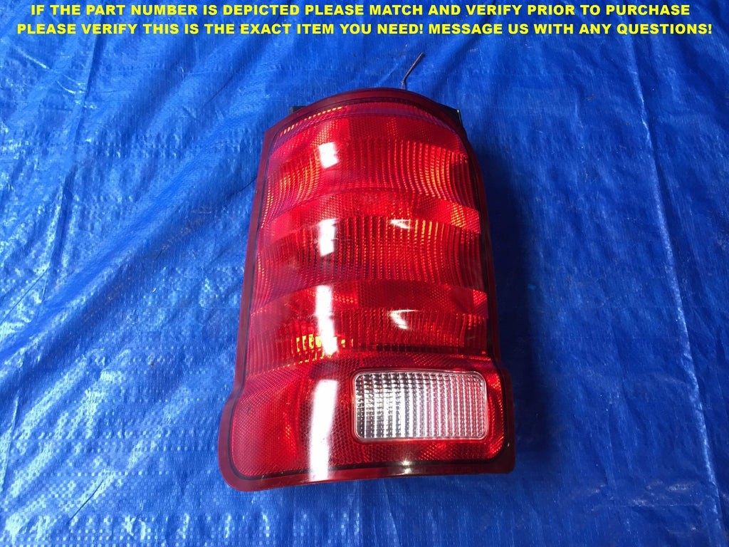 OEM 2001 2002 2003 01 02 03 FORD EXPLORER PASSENGER RIGHT TAIL LIGHT 7B0
