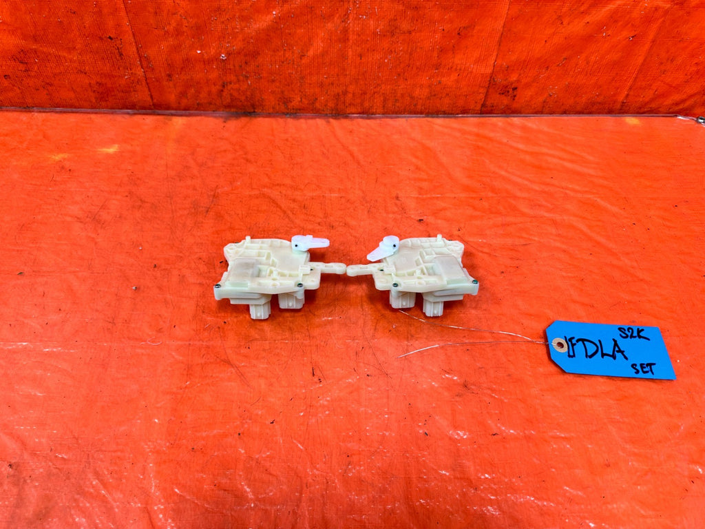 00 09 HONDA S2000   LEFT AND RIGHT   DOOR LOCK ACTUATOR MOTORS   #S2K2