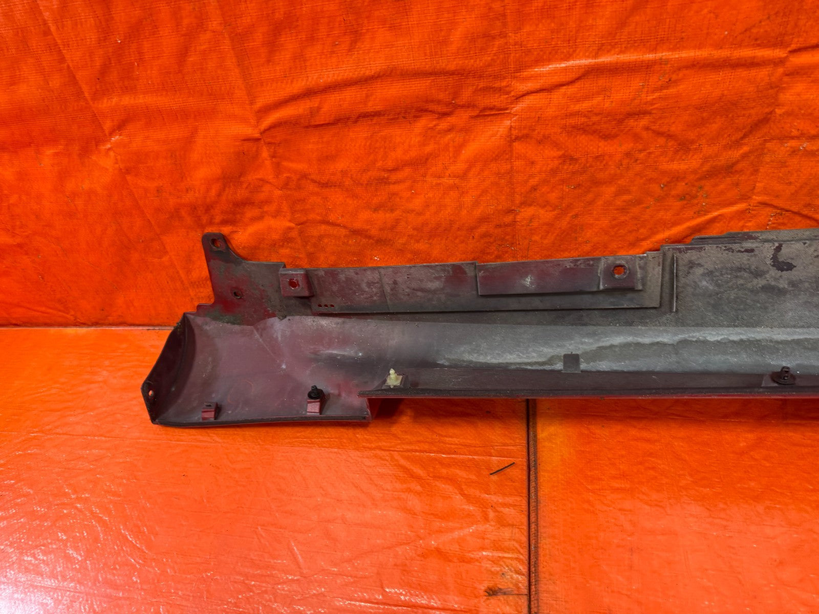 08 15 INFINITI G37 Q60 COUPE   SIDE SKIRT ROCKER MOLDING TRIM LEFT SIDE OEM #32820