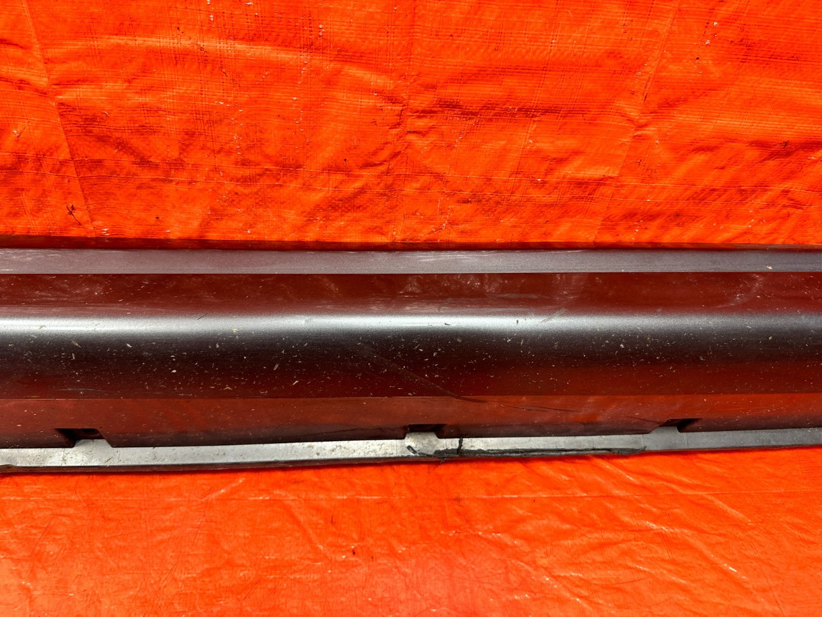 09 13 INFINITI G37 CONVERTIBLE   DRIVER LEFT SIDE SKIRT ROCKER MOLDING OEM #3105