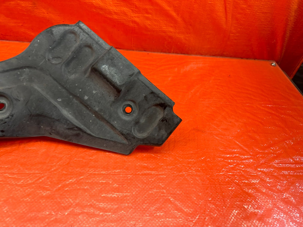 08 10 INFINITI G37 2D COUPE   SPLASH SHIELD REAR UNDER COVER RIGHT   OEM #2154