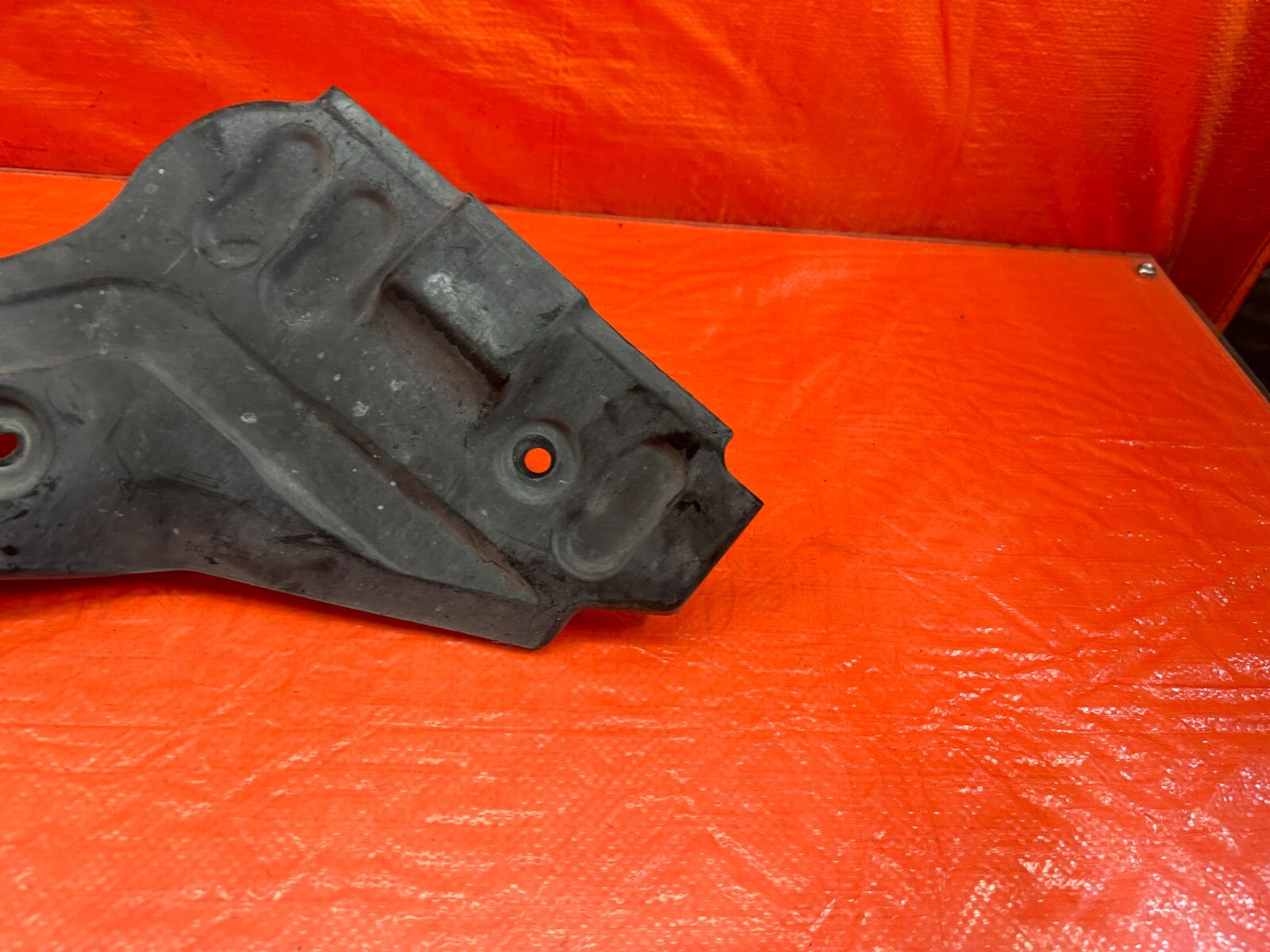 08 10 INFINITI G37 2D COUPE   SPLASH SHIELD REAR UNDER COVER RIGHT   OEM #2154