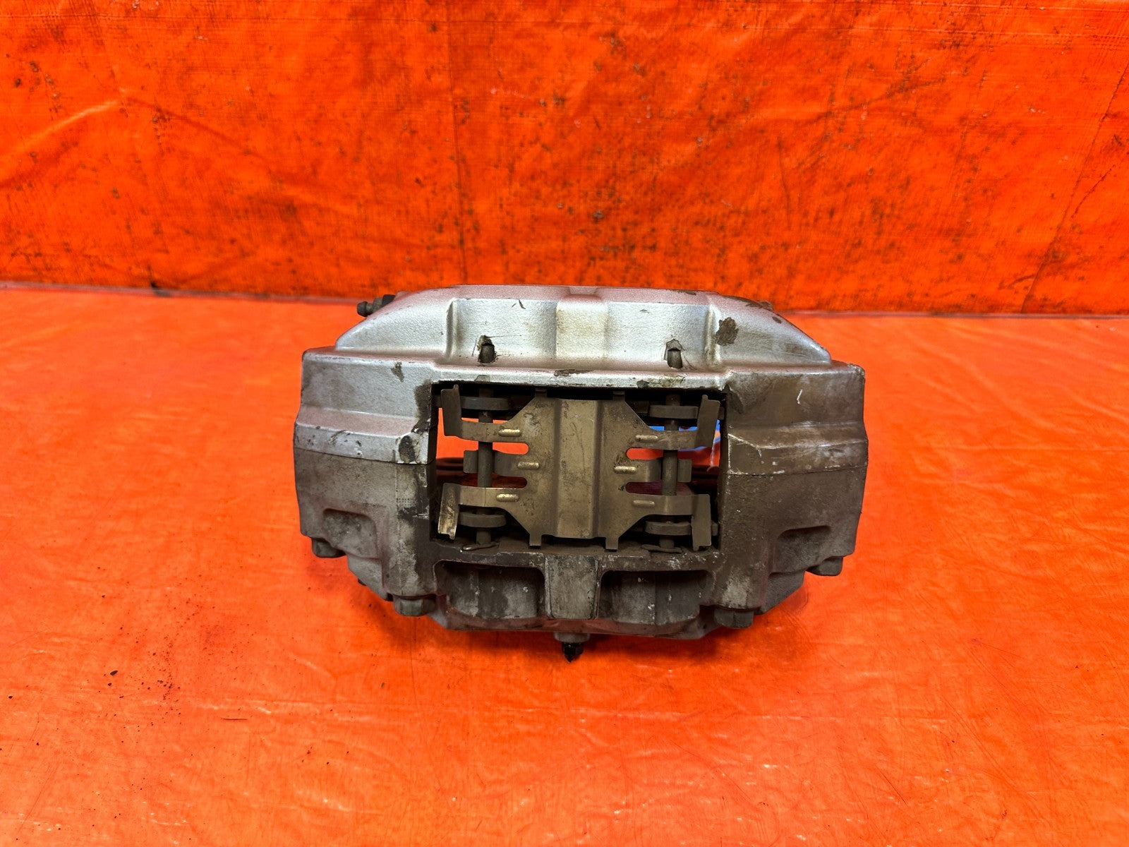 08 15 G37 Q60 14 23 Q50 SPORT   AKEBONO   DRIVER LEFT FRONT CALIPER OEM 3293