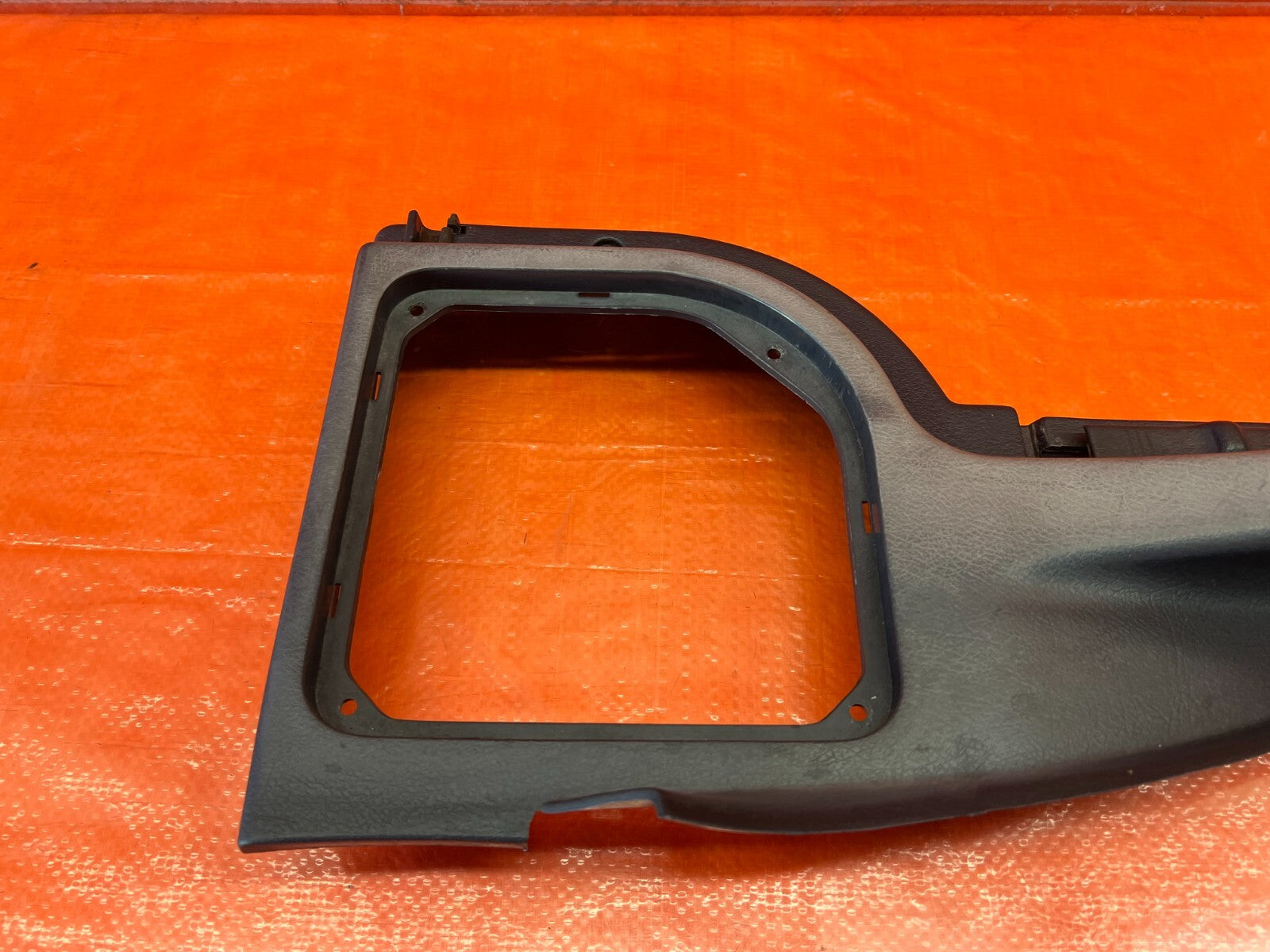 90 93 ACURA INTEGRA 2D RS   DRIVER LEFT CARGO COVER TRIM BRACKET BLUE OEM #1546