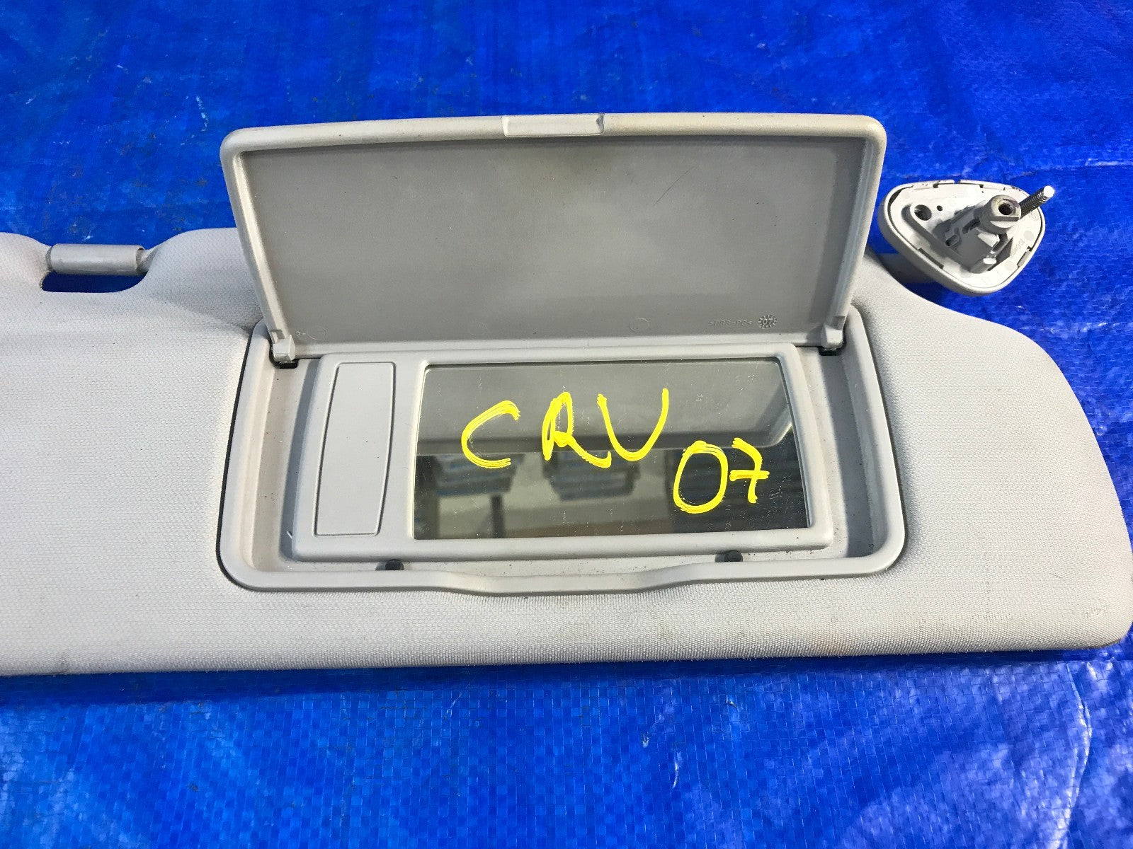 OEM 2007 2008 2009 2010 2011   HONDA CRV PASSENGER RIGHT SUN VISOR R RH4