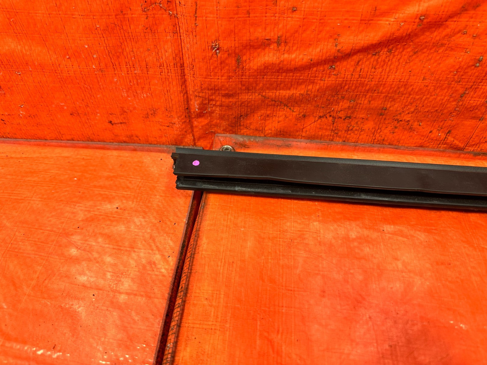 09 15 INFINITI G37 CONVERTIBLE   INTERIOR DOOR PANEL MOUNTED GLASS TRIM OEM 3294