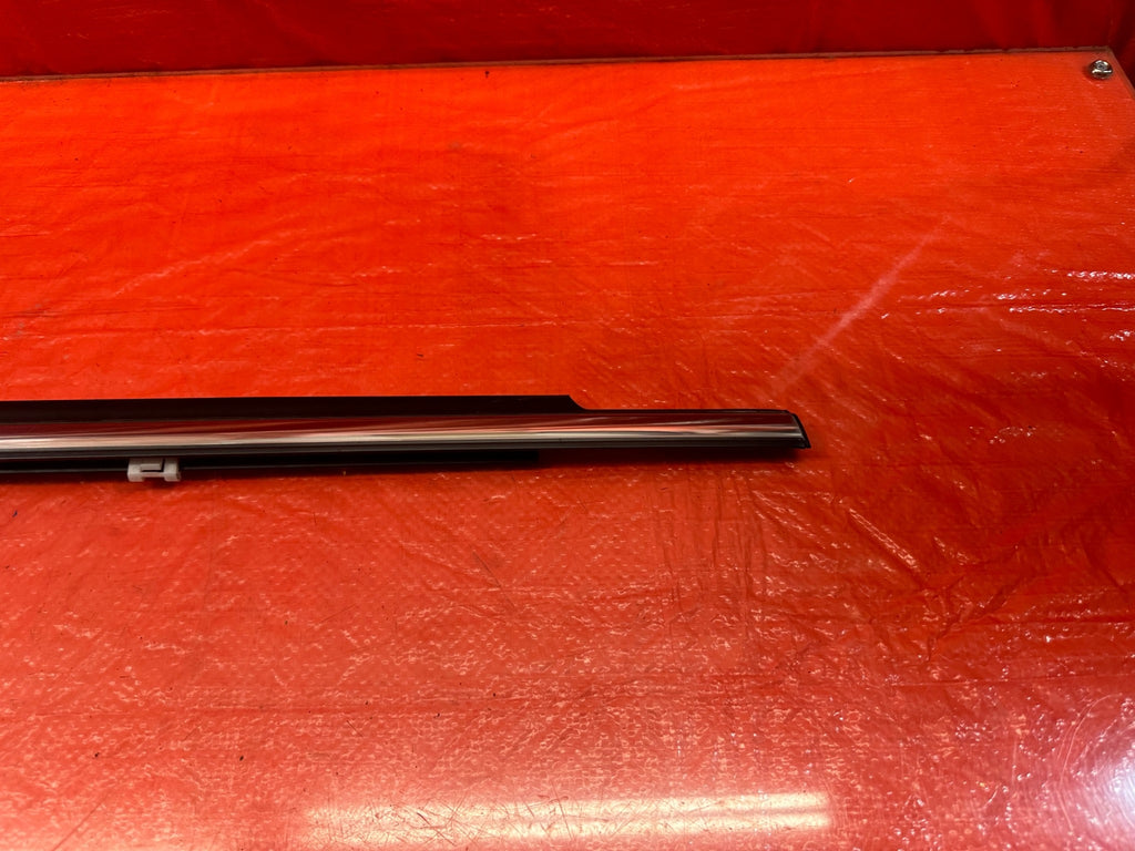 08 15 LANCER EVOLUTION X EVO 10   RIGHT REAR EXTERIOR GLASS TRIM MOLDING OEM 2064