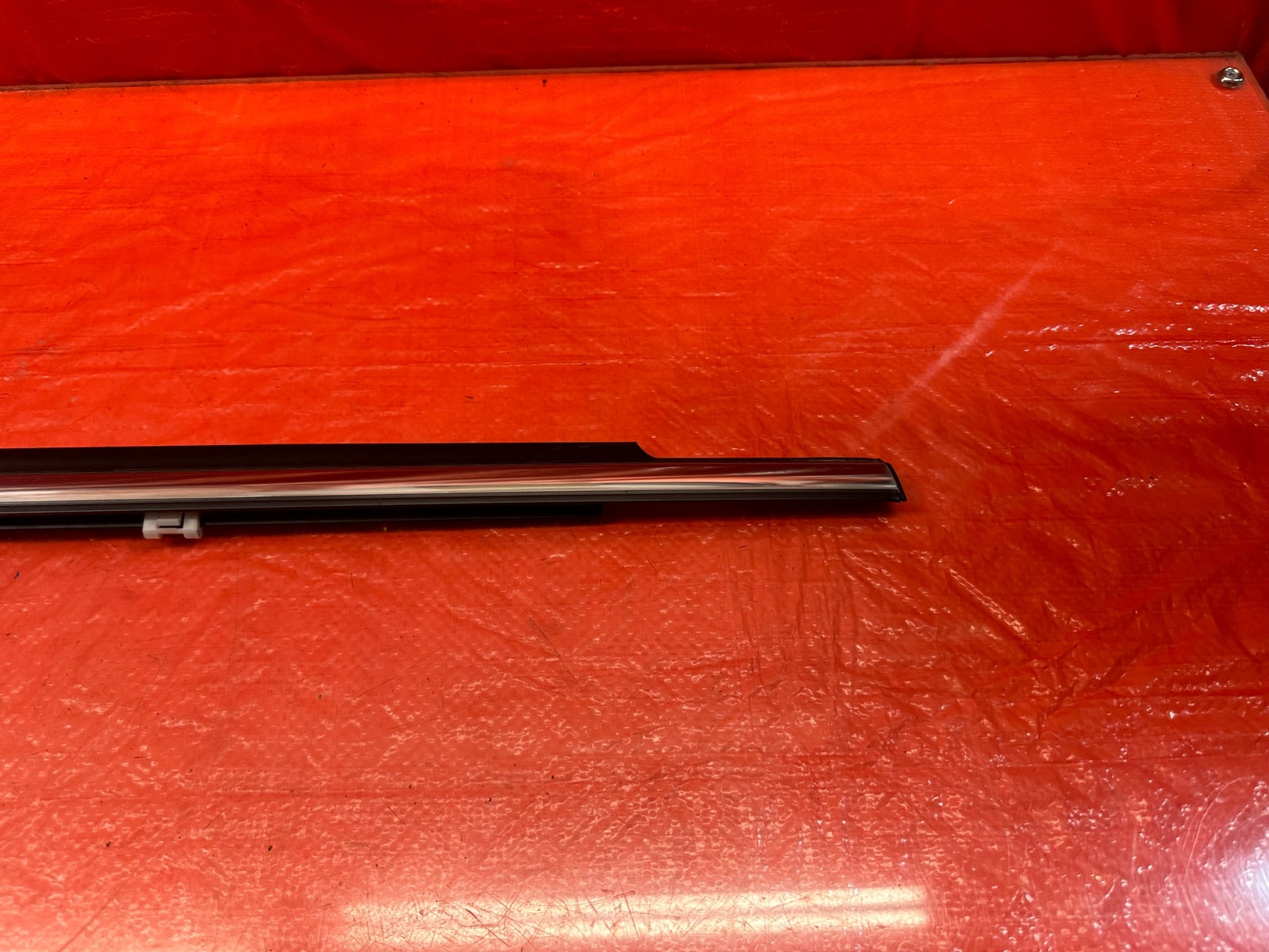 08 15 LANCER EVOLUTION X EVO 10   RIGHT REAR EXTERIOR GLASS TRIM MOLDING OEM 2064
