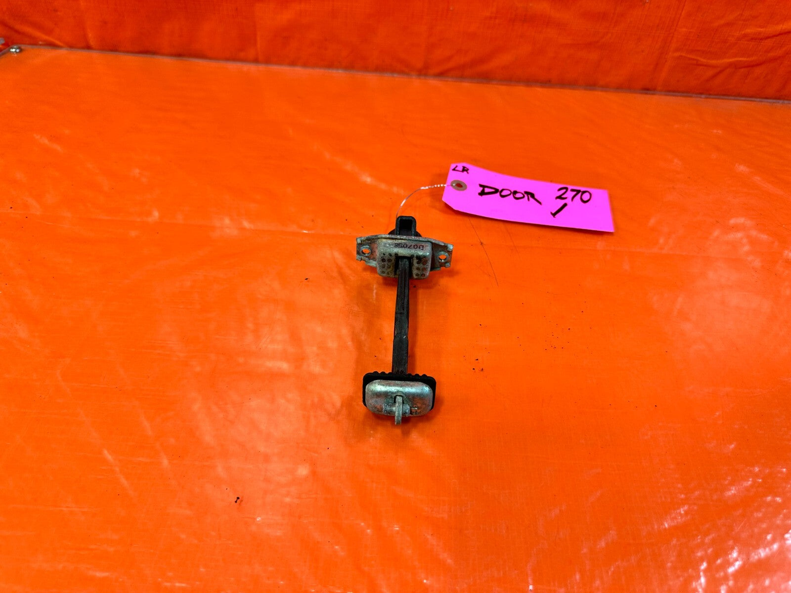 06 11 CIVIC 4D SEDAN   DRIVER LEFT REAR DOOR CHECKER HINGE ARM STOPPER   OEM 2701