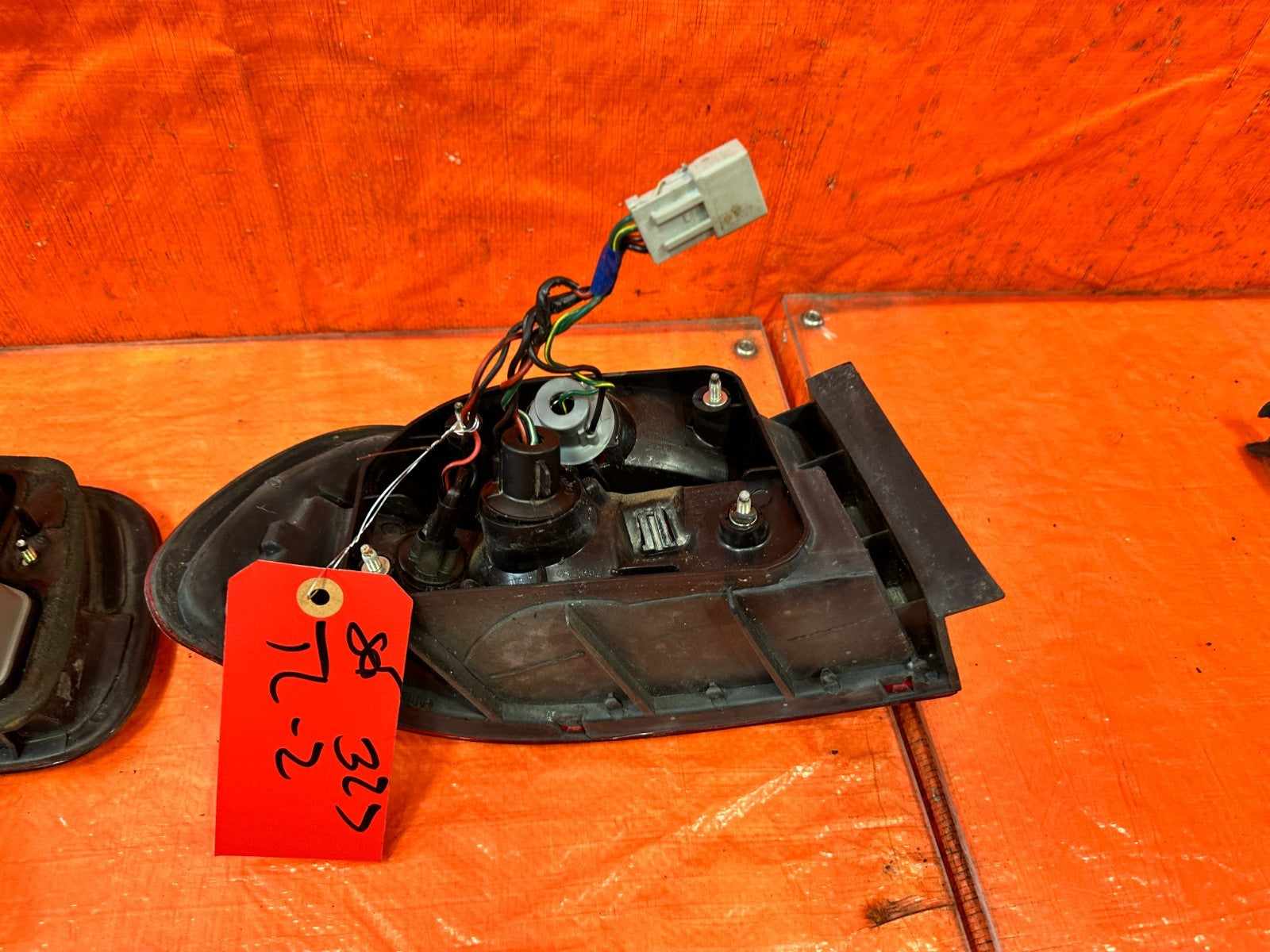 92 95 HONDA CIVIC   2D COUPE   RIGHT   INNER AND OUTER TAIL LIGHT LAMP   OEM 3279