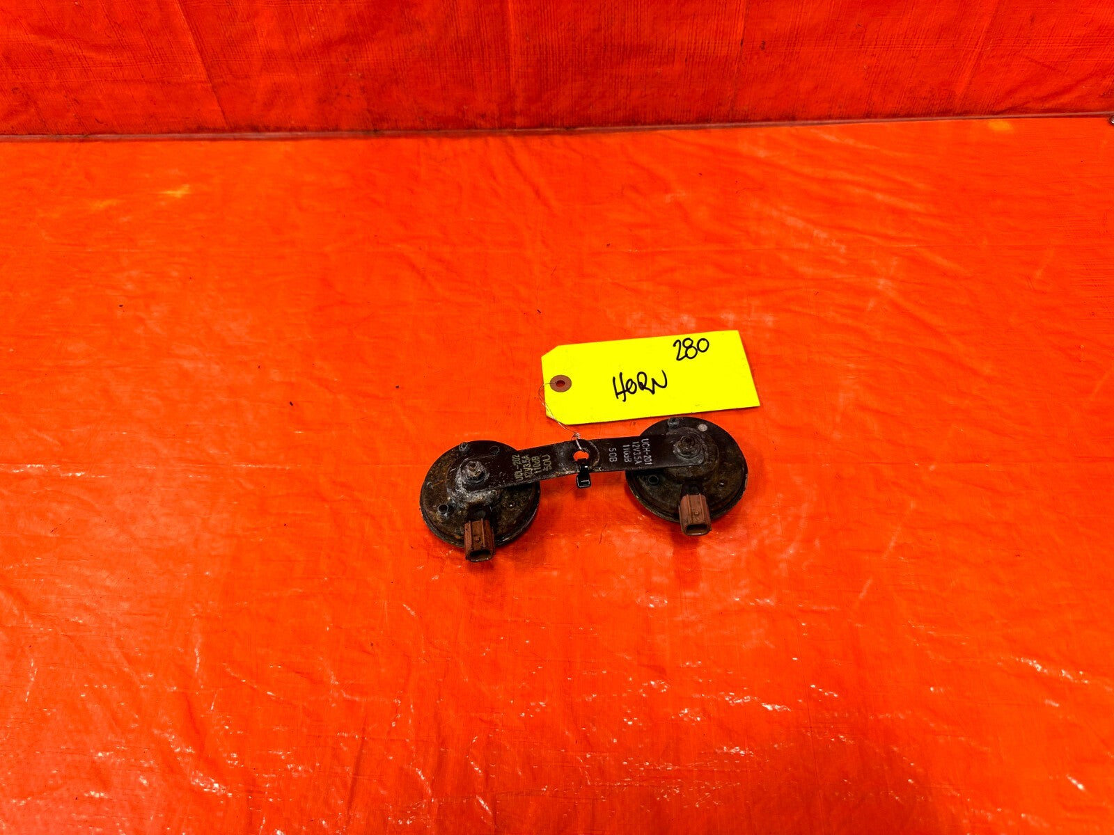 05 06 ACURA RSX   HORN COMBO SET   HORNS HIGH AND LOW   05 06 MODEL   OEM OE 2803