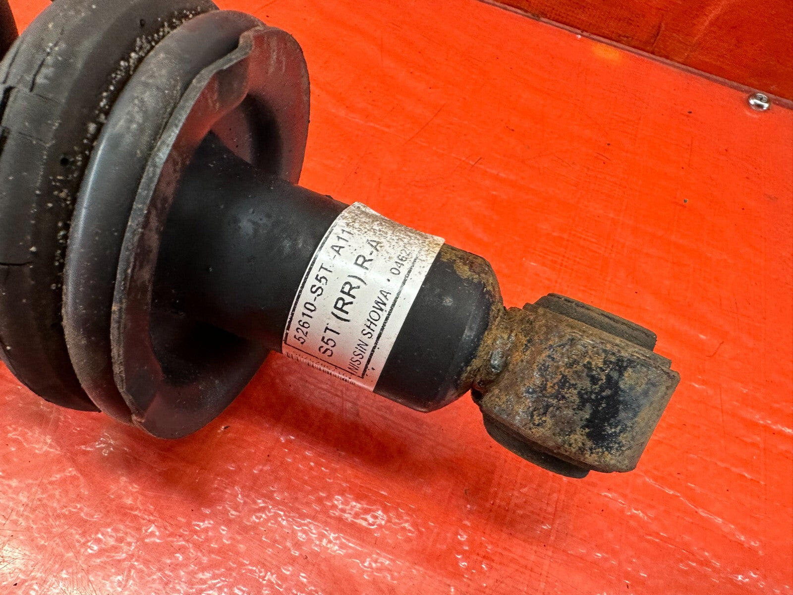 04 05 HONDA CIVIC SI EP3 HATCHBACK   RIGHT REAR SHOCK AND SPRING STRUT OEM #2301