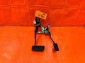 94 01 ACURA INTEGRA   AUTOMATIC TRANSMISSION MODEL   GAS AND BRAKE PEDAL OEM 2810