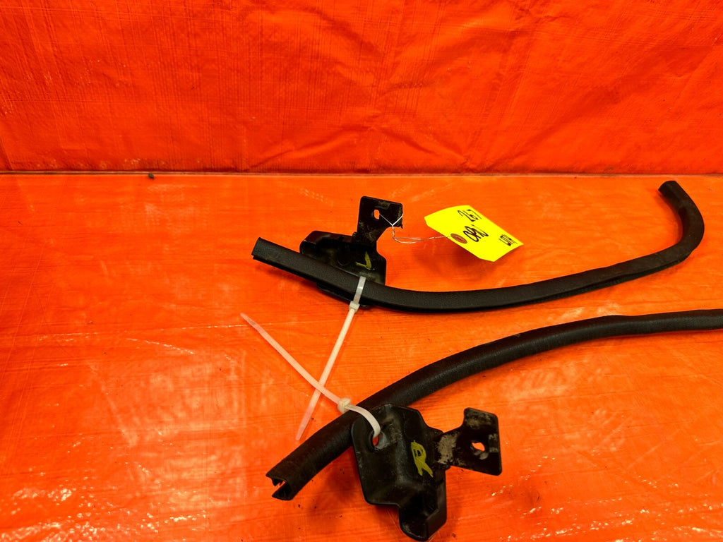 90 93 MAZDA MX 5 MIATA   CHASSIS TO DOOR OPEN TRIM WEATHER STRIP LEFT RIGHT #2674