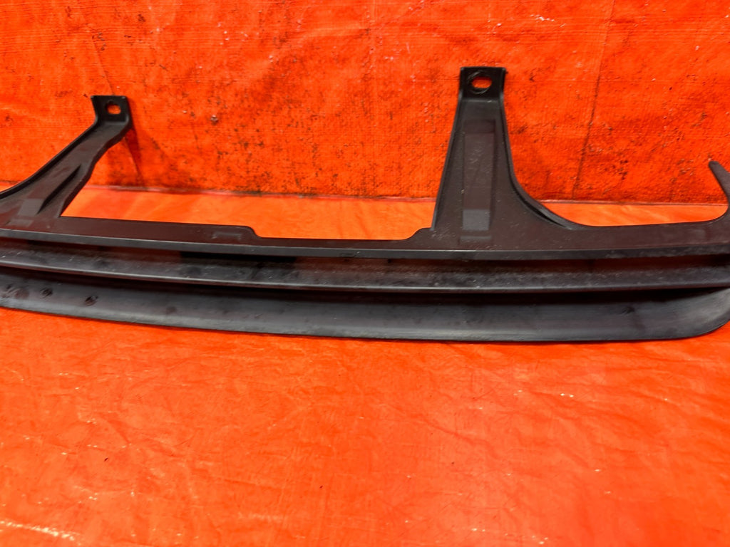 97 98 HONDA PRELUDE   FRONT BUMPER GRILLE ASSEMBLY   OEM FACTORY #3236