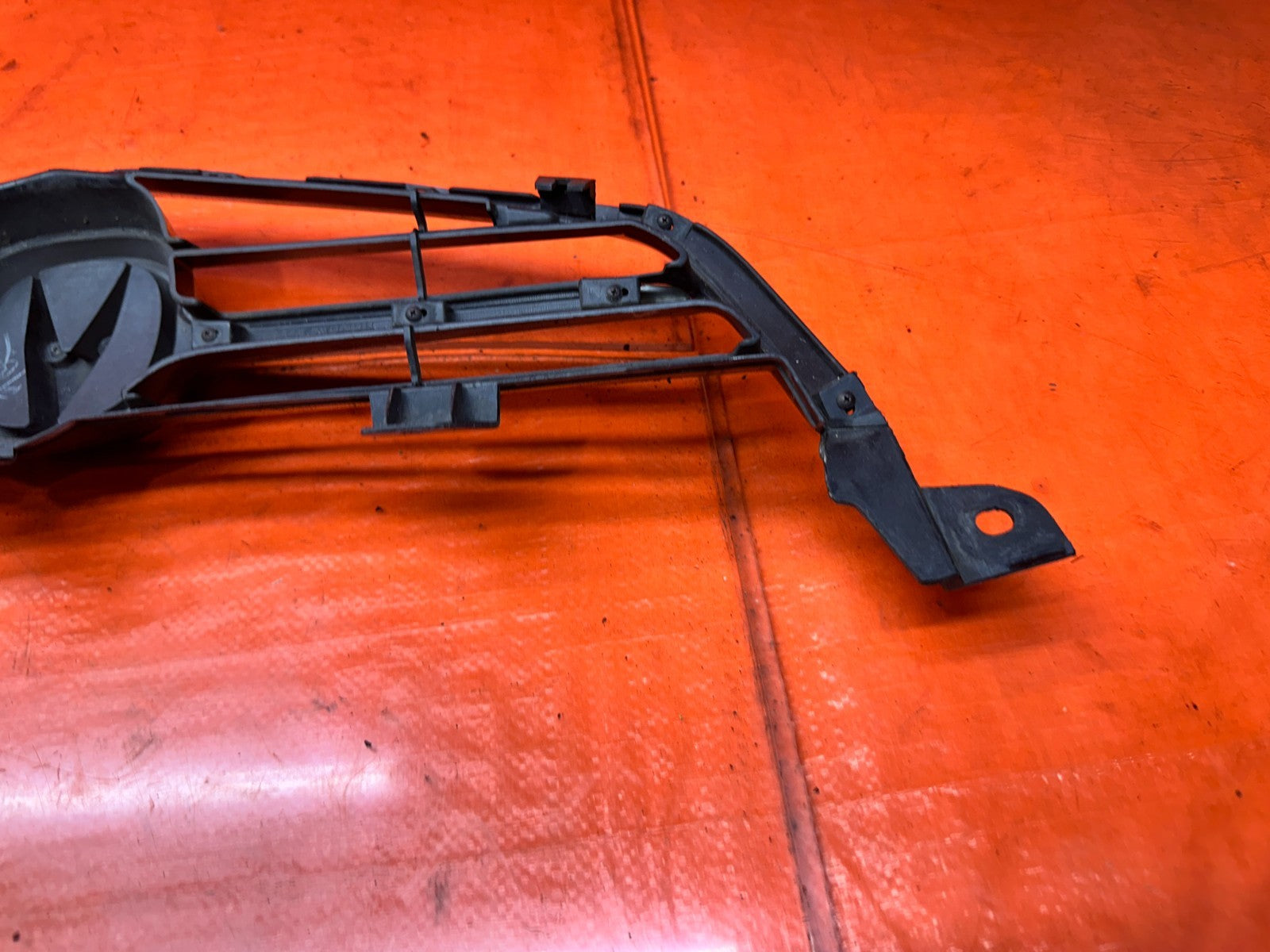 04-05 ACURA TSX 4D 2.4L K24A2 FRONT BUMPER UPPER GRILLE GRILL MOLDING OEM #34212