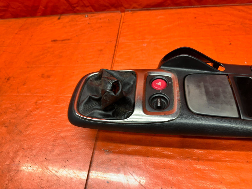 00 03 HONDA S2000 AP1 2.0L CENTER CONSOLE ARMREST SHIFTER TRIM BEZEL BLACK #33712
