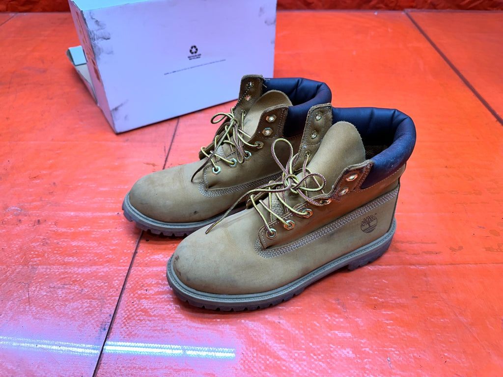TIMBERLAND MENS BOOTS SIZE 6.5 12909 40 35 THESE R USED0