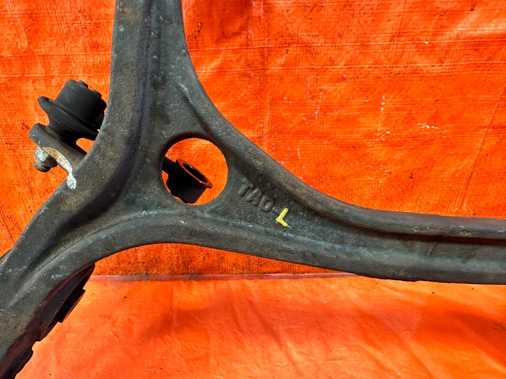 09 14 ACURA TSX   LEFT FRONT SPINDLE KNUCKLE HUB UPPER LOWER CONTROL ARM 32120