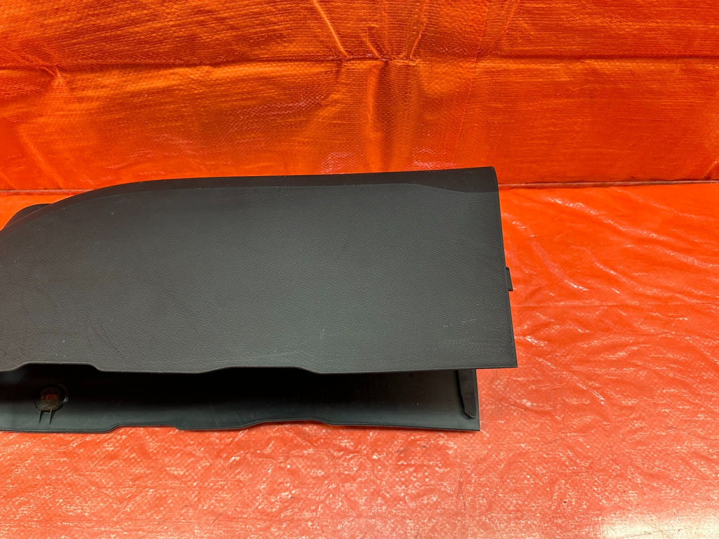 02 05 HONDA CIVIC SI EP3   ARM REST CENTER CONSOLE   REAR PORTION   OEM #18612