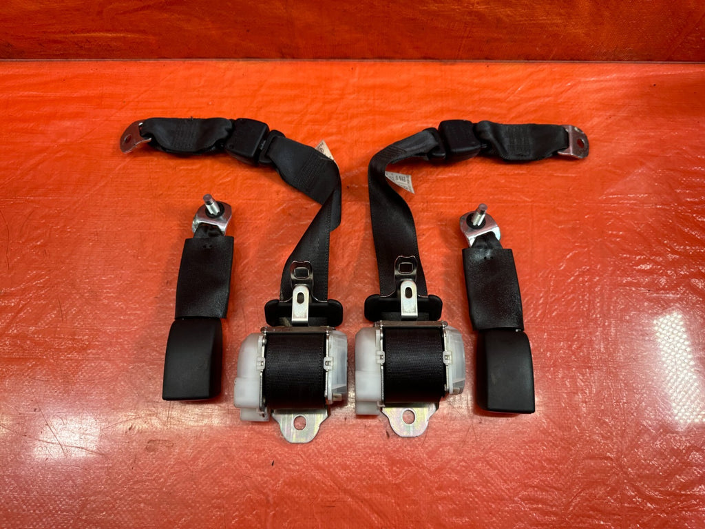 09 15 INFINITI G37 CONVERTIBLE   REAR SEAT BELTS W/ BUCKLES LEFT RIGHT OEM #2324