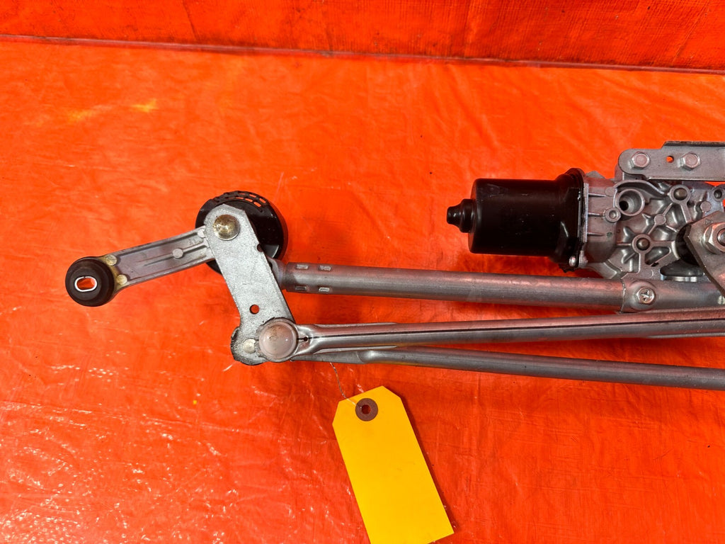 14 20 INFINITI Q50 & 17 20 Q60   WINDSHIELD WIPER MOTOR W/ LINKAGE   OEM #2899