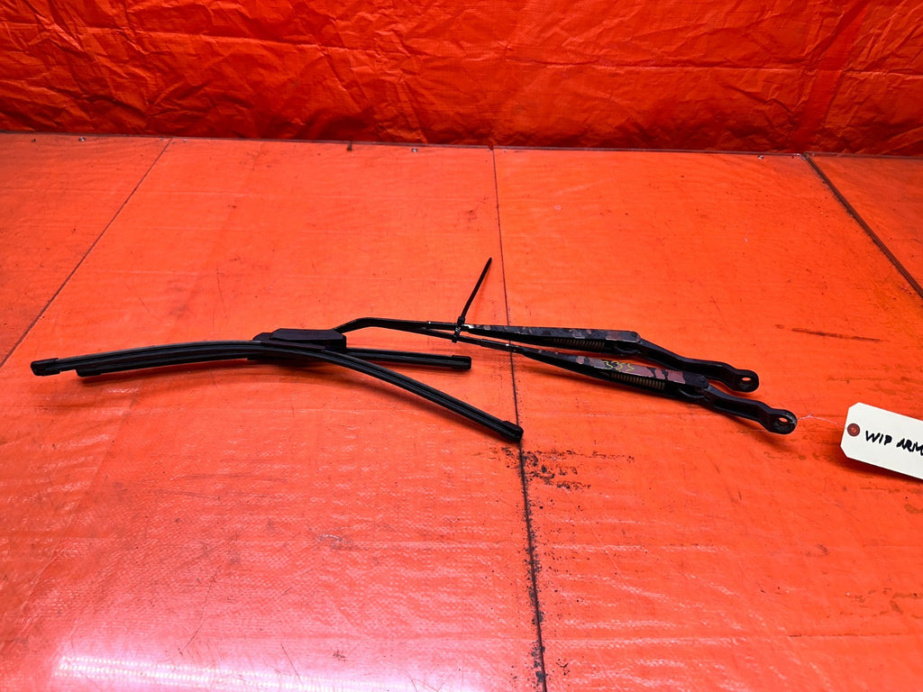 92 95 HONDA CIVIC EX 2D   FRONT WINDSHIELD WIPER ARMS LEFT RIGHT   OEM #3338