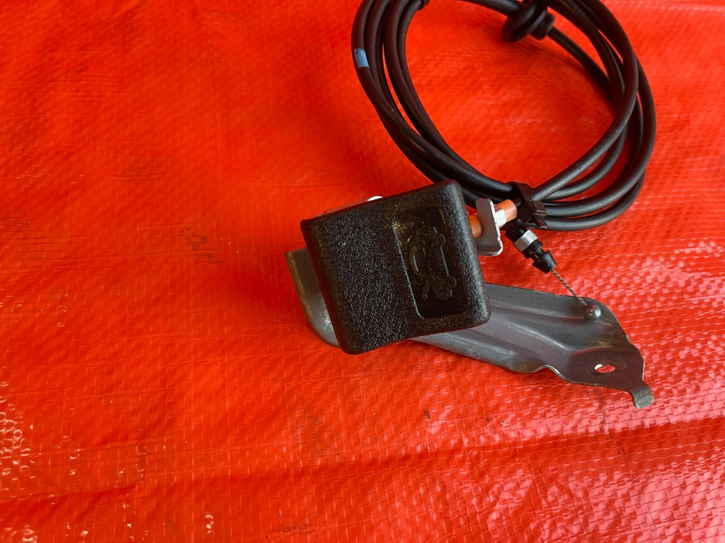 18 21 SUBARU CROSSTREK   FUEL FILLER DOOR RELEASE CABLE WITH LEVER   OEM OE #723