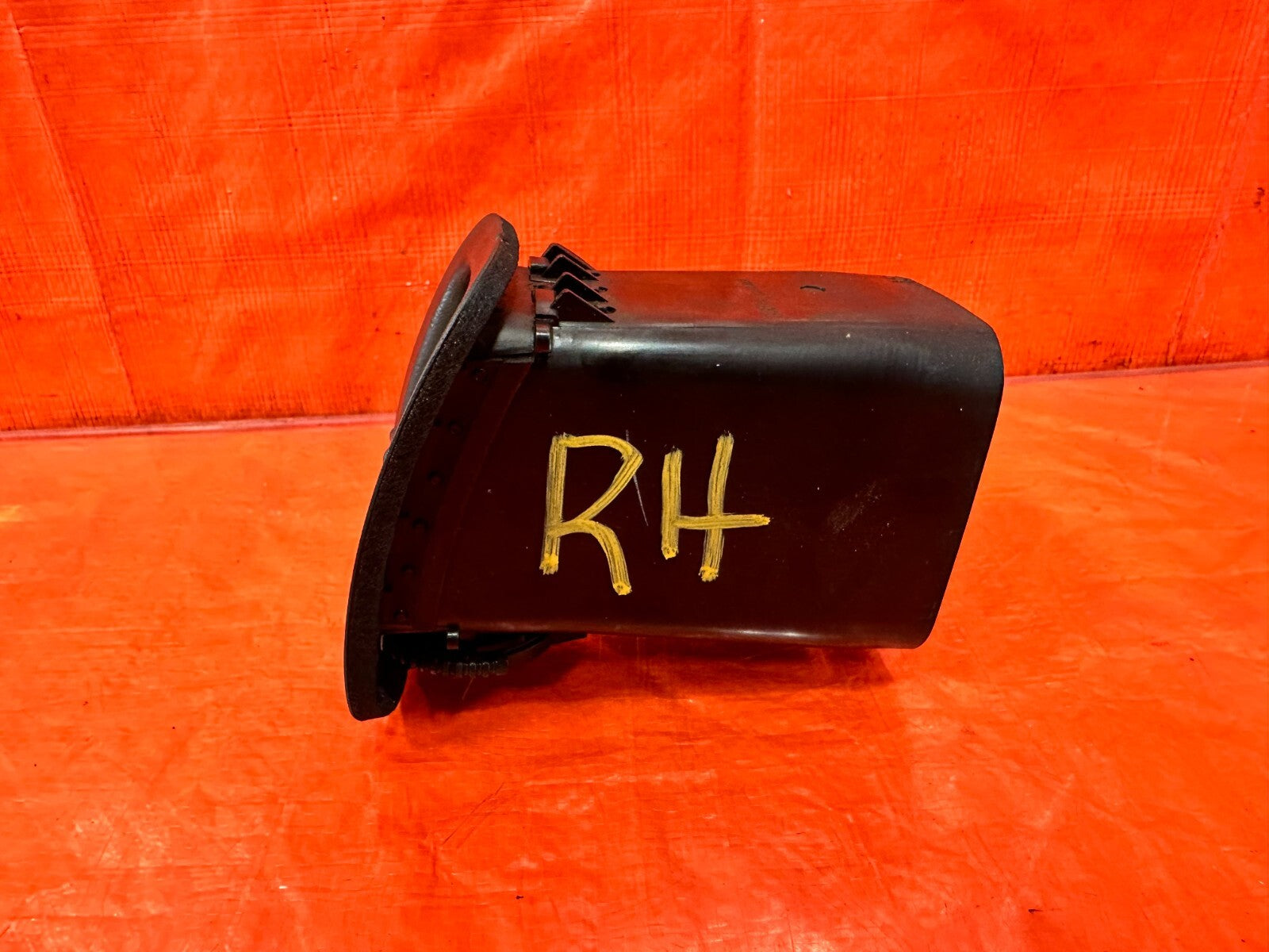 94 01 ACURA INTEGRA   PASSENGER RIGHT AC AIR CONDITIONING VENT R RH   OEM OE 2746