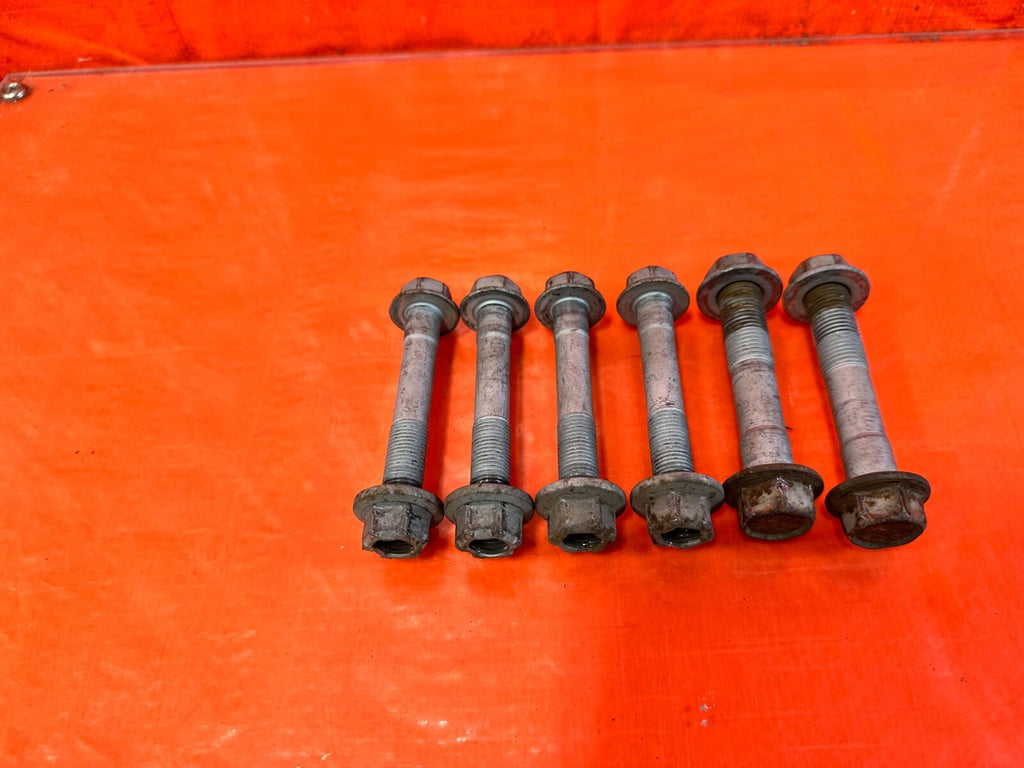 08 15 INFINITI G37 Q60   LET AND RIGHT REAR UPPER CONTROL ARM BOLTS   OEM 2782