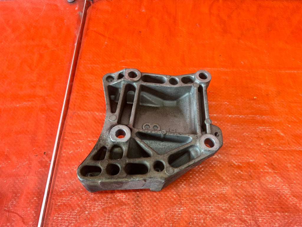 97 01 HONDA PRELUDE BASE & SH   H22A4 HVAC AC MOUNTING BRACKET OEM FACTORY #1365