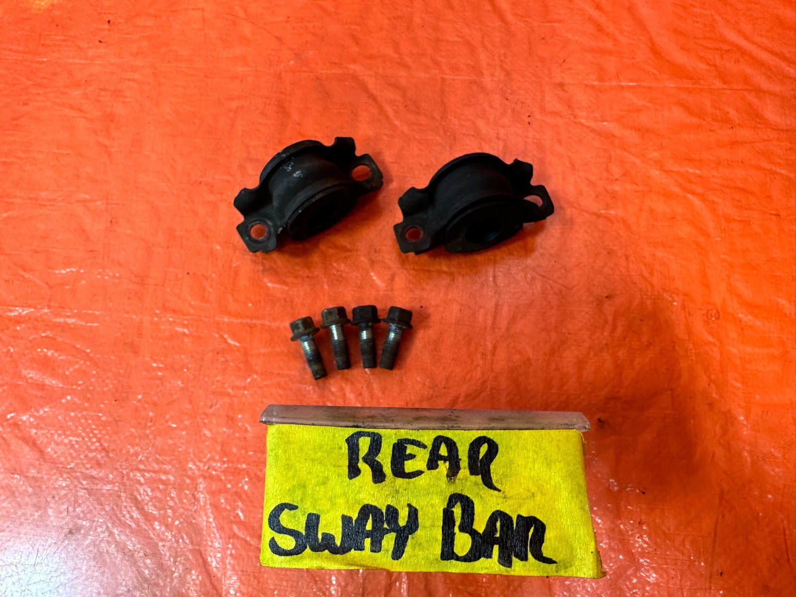 08 15 INFINITI G37 & Q60 COUPE   LEFT & RIGHT REAR SWAY BAR BRACKETS   OEM #3290