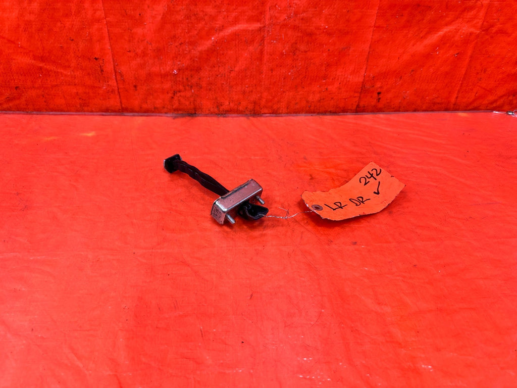 14 20 INFINITI Q50 LEFT OR RIGHT FRONT DOOR CHECKER HINGE ARM STOPPER OEM #242 12