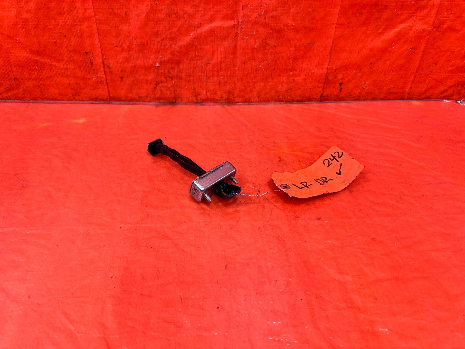 14 20 INFINITI Q50 LEFT OR RIGHT FRONT DOOR CHECKER HINGE ARM STOPPER OEM #242 12