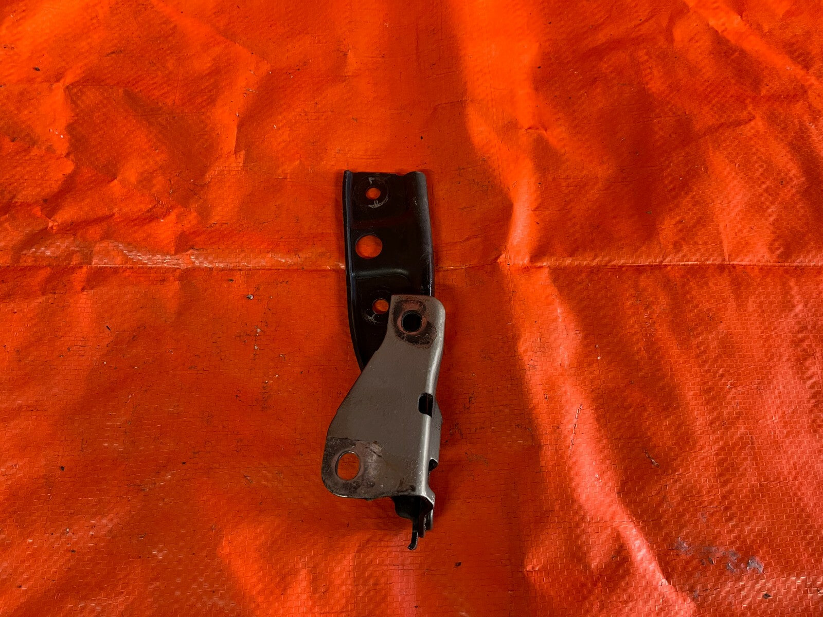 00 09 HONDA S2000   HOOD HINGE   DRIVER LEFT SIDE   BLACK   OEM OE FACTORY0