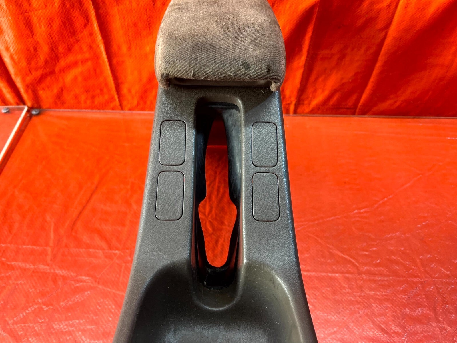 94 01 ACURA INTEGRA   ARM REST / CENTER CONSOLE STORAGE COMPARTMENT TAN OEM #1645