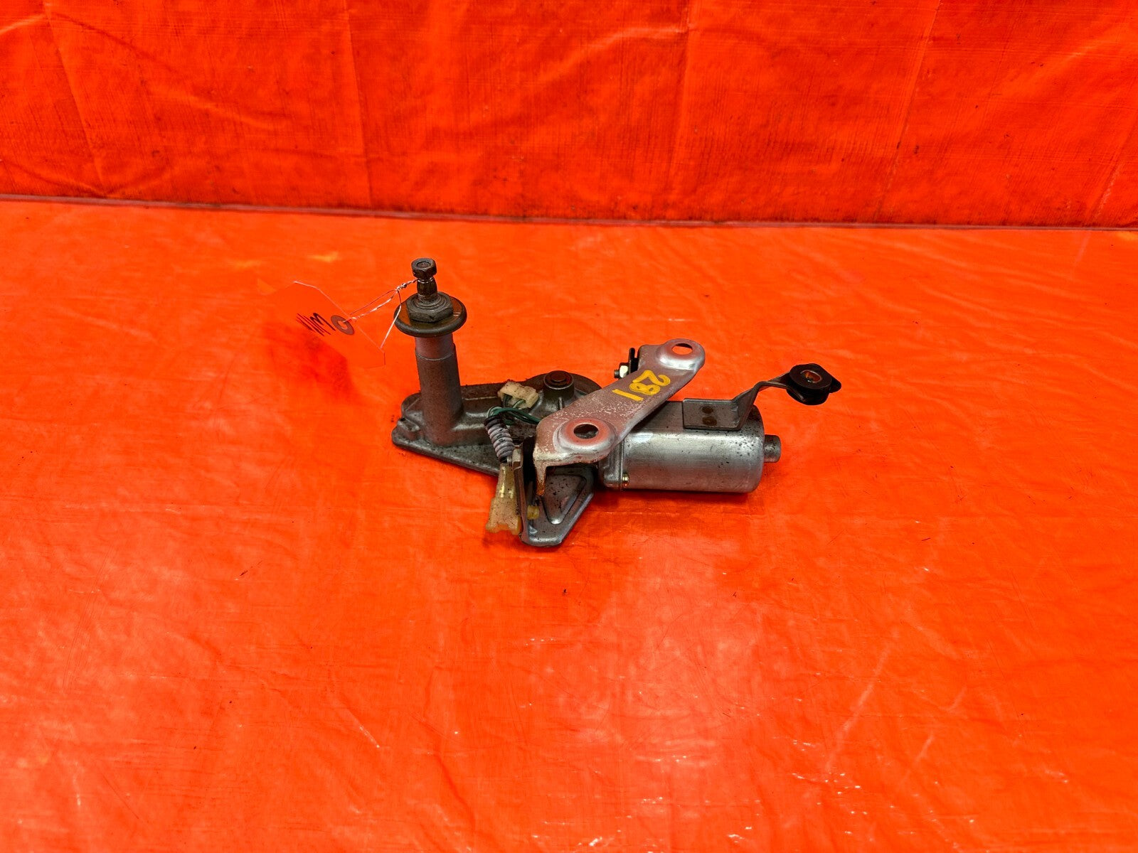 94 01 ACURA INTEGRA   2 DOOR   REAR   WINDSHIELD WIPER MOTOR   OEM FACTORY #2811