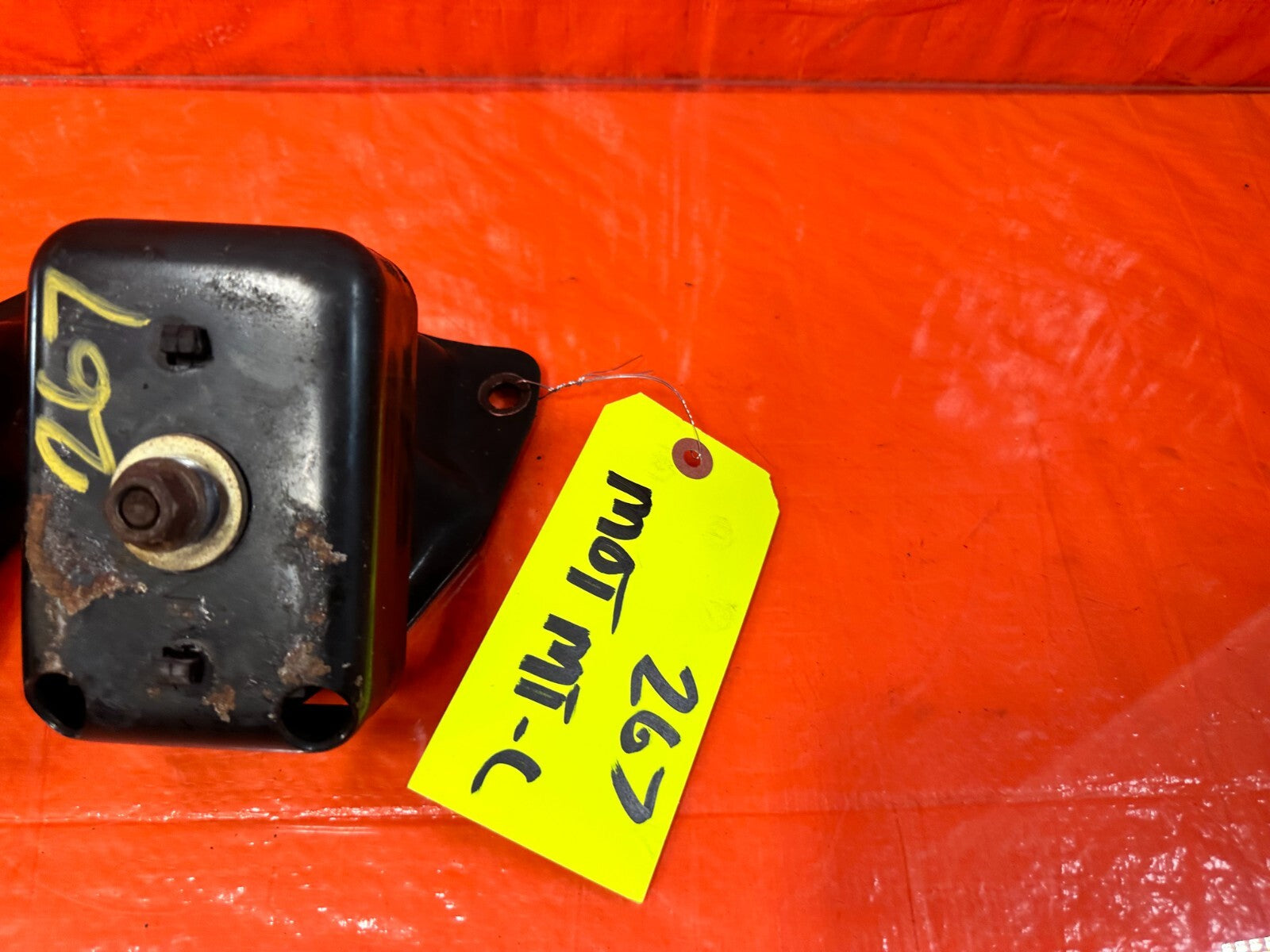 90 97 MAZDA MX 5 MIATA   MANUAL MOTOR MOUNT SET LEFT RIGHT FRONT   OEM #2675