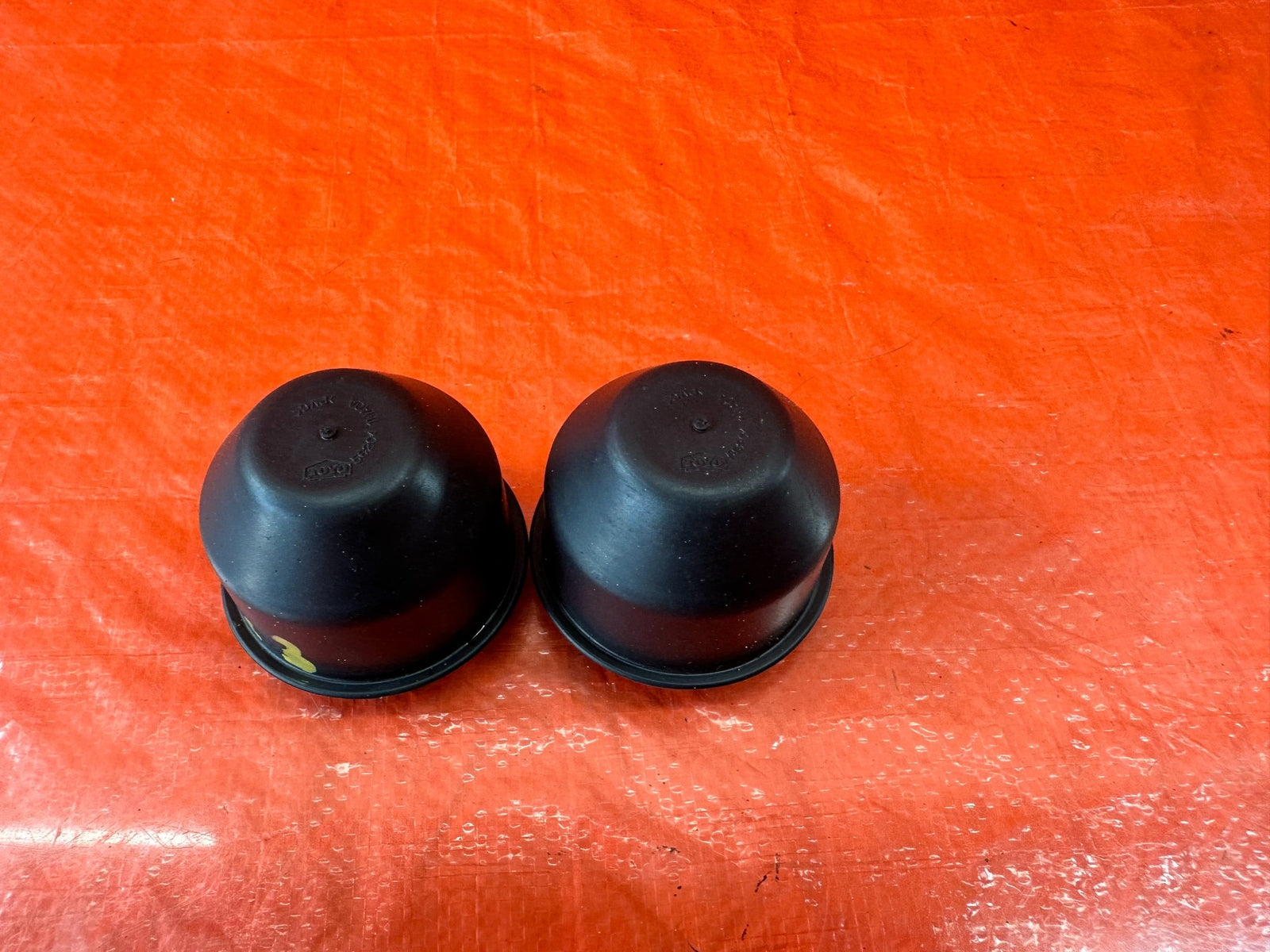 96 00 HONDA CIVIC   REAR SHOCK ABSORBER RUBBER COVERS CAPS CLIPS TRIMS   OEM 2015