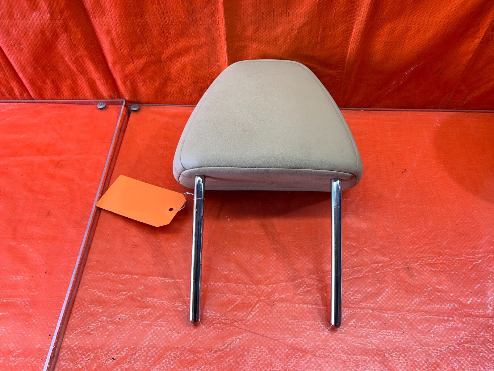09 10 ACURA TSX   FRONT SEAT HEAD REST LEFT OR RIGHT   IVORY COLOR   OEM #158 114